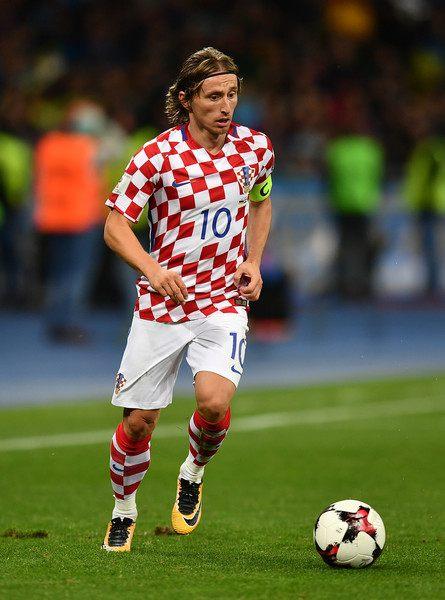 2023 赛季：大谷翔平由于右肘韧带受伤，宣布下赛季将无法作为投手出赛