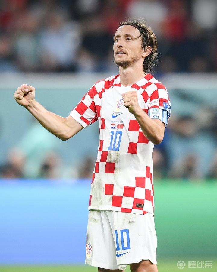 记者：阿隆索昨天没公布名单是在等姆巴佩，强行出战会恶化伤情